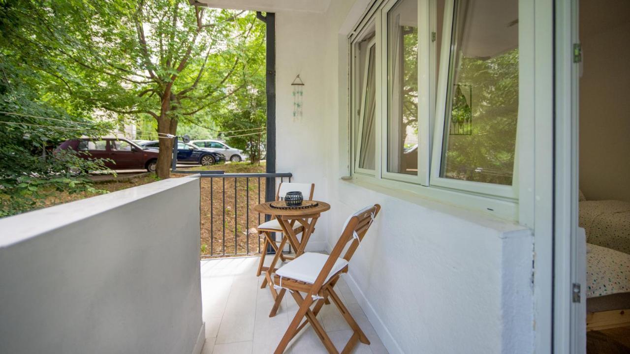Cozy Apartment, 10 Minutes Walking Distance From The Old Town Kotor Bagian luar foto