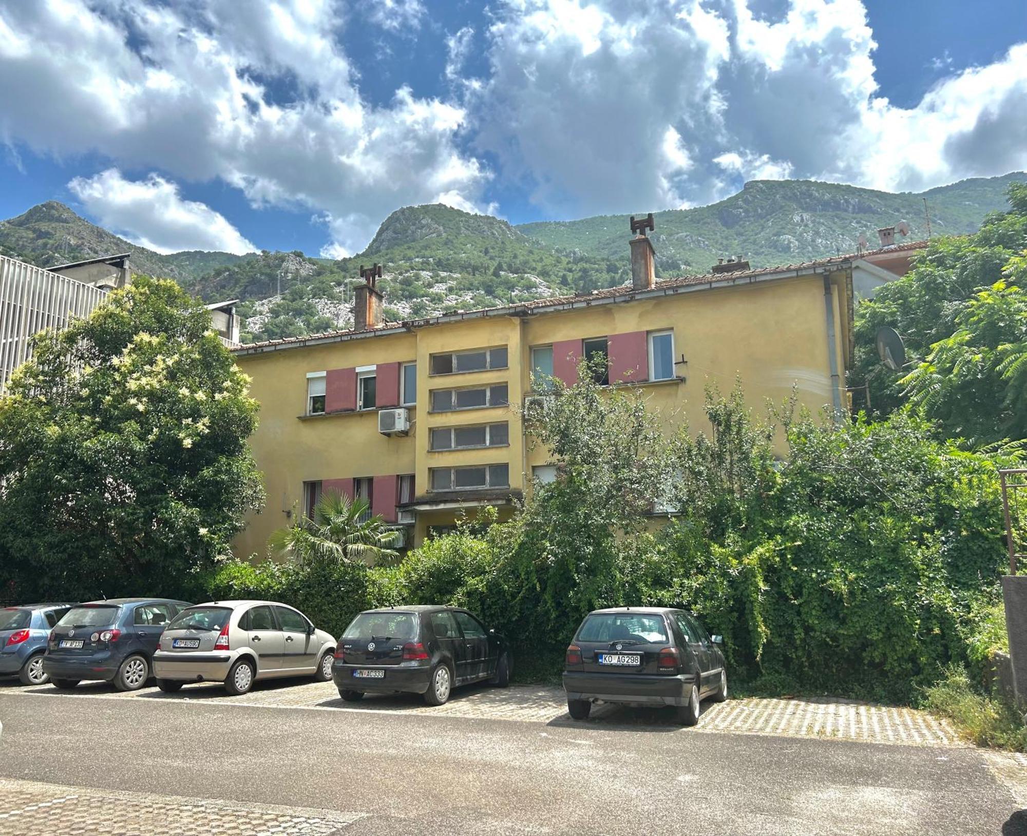 Cozy Apartment, 10 Minutes Walking Distance From The Old Town Kotor Bagian luar foto